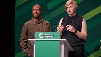 Berlins Grüne fordern kostenloses Deutschlandticket für Schüler