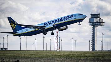 Fast 16 Stunden im Flugzeug gewartet? Ryanair erklärt Vorfall am BER