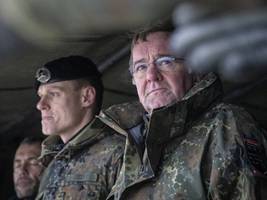 politische stimmung: die deutschen fühlen sich hilflos und ohne vertrauen