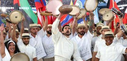 bad bunny: streamingzahlen um 175 prozent gestiegen, quotenrekord knapp verpasst