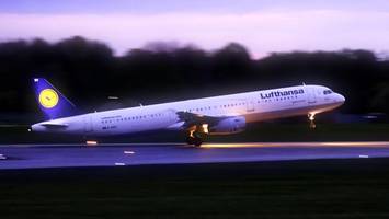 flughafen hamburg: wie viele flüge fallen durch den streik bei lufthansa aus?