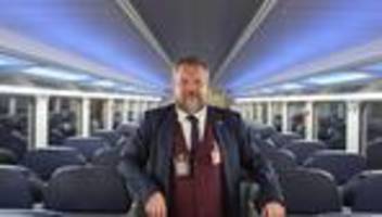 Alltag eines Kundenbetreuers: Schaffner Hohn: Angespuckt werden, ist viel häufiger