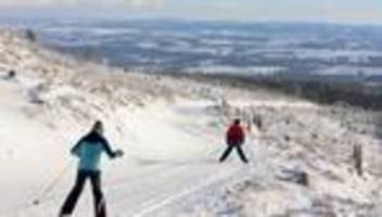 Auswirkungen des Winters: Schneespaß und Schlaglöcher - Winter hinterlässt Spuren