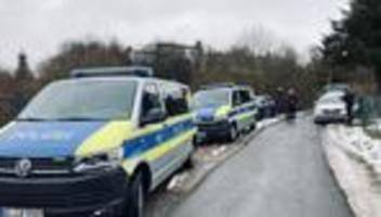 Mutmaßliche Gewalttat: Ein Schwerverletzter, eine Tote – Ermittlungen laufen