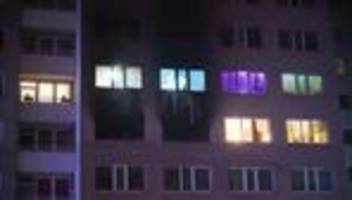 Tödliches Feuer: Hochhausbrand in Berlin: 20 Wohnungen unbewohnbar