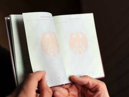 Kolumne „Hin und weg“: Der Reisepass als Notizbuch