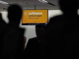 Keine Piloten und Flugbegleiter: Lufthansa streicht wegen Streiks rund 800 Flüge
