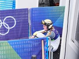 kurioses chaos-rennen: nach silber-coups macht die piste auch emma aicher zum opfer