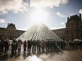 Zehn Millionen Euro Schaden: Festnahmen wegen Betrugsverdachts um gefälschte Louvre-Tickets
