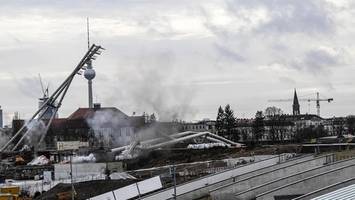 Hunderte Schaulustige bei Sprengung: „Ich habe so was noch nie gesehen“