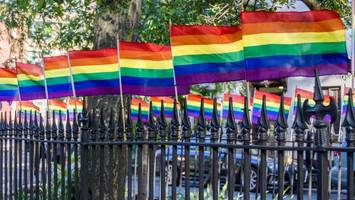 trump im anti-queer-kampf: regenbogenfahne von stonewall-monument entfernt