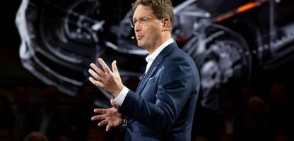 Gewinn bei Mercedes 2025 um knapp die Hälfte eingebrochen