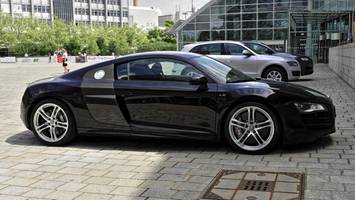 Schwarzer Audi R8 von Privatgrundstück geklaut – Wert: rund 120.000 Euro