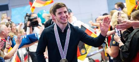 „Auf Leon ist immer Verlass“: Schafft es die Eishockey-Nationalmannschaft mit NHL-Star Draisaitl zu Gold?