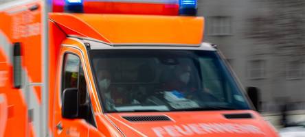 Von Auto mitgeschleift: Junger Mann bei riskanter Mutprobe in Buchloe verletzt