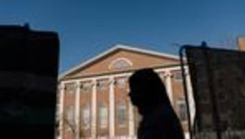 Eliteuniversität Harvard: US-Regierung verklagt Harvard auf Herausgabe von Unterlagen