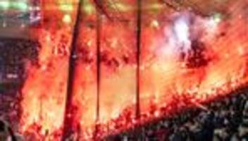 Fußball-Bundesliga: Hohe Geldstrafe für den 1. FC Köln wegen zündelnder Fans