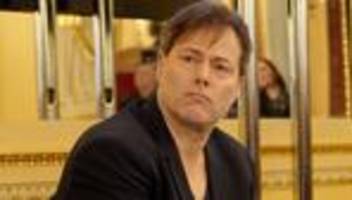 Hamburger Lessingtage: Regiestar Milo Rau macht der AfD den Theater-Prozess