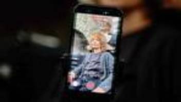 influencerin: insta-friseurin jutta gsell feiert haare - und ihren job