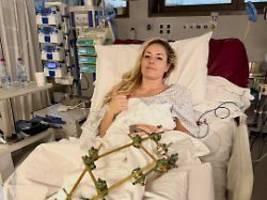 Erstes Video aus dem Krankenhaus: Harte Tage: Ski-Queen Vonn muss noch zweimal operiert werden