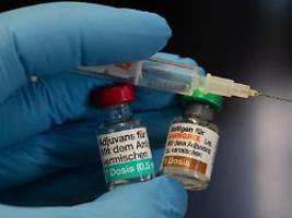 Sehr schmerzhafter Hautausschlag: Gürtelrose-Impfung nun für Risikogruppen schon ab 18 empfohlen