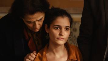 Das Haus der Geheimnisse: „À voix basse“