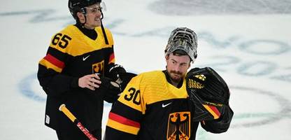olympia 2026 - eishockey-torwart philipp grubauer: sogar der gegner tätschelt ihm anerkennend den helm
