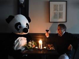 karnevalentinstag: cheeseburger bei candlelight