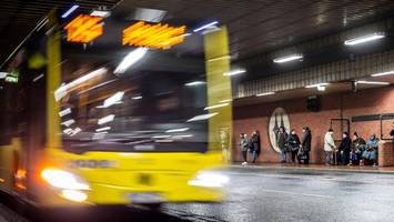 Notrufe aus dem Linienbus – Fahrerin (40) betrunken?