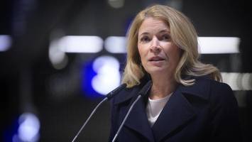 Sicherheitsgipfel der Deutschen Bahn: Bodycams für Beschäftigte im Fernverkehr