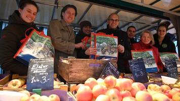 Wochenmarkt verschenkt Harburg-Taschen – solange der Vorrat reicht