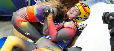 erst eingesperrt, dann zu gold gerodelt: wahl-augsburgerin dajana eitberger hat allen grund zum jubeln