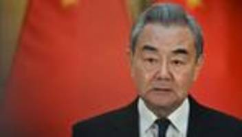 münchner sicherheitskonferenz: chinas außenminister ruft eu zu engerer zusammenarbeit auf