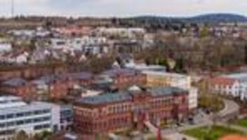 Neue Sicht: Drei Frauen, drei Perspektiven: Museum würdigt Künstlerinnen