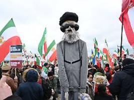 Stunde tiefer Gefahr: Über 200.000 Menschen demonstrieren in München gegen Mullah-Regime des Iran