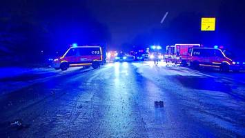 Schwere Glatteisunfälle auf Hamburgs Straßen: Sechs Menschen verletzt