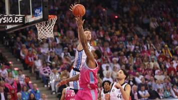 Bonner Baskets halten Hamburg Towers im Karnevalspiel zum Narren