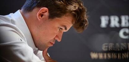 Freestyle Chess: Schach-Star Magnus Carlsen gewinnt erste Freestyle-WM