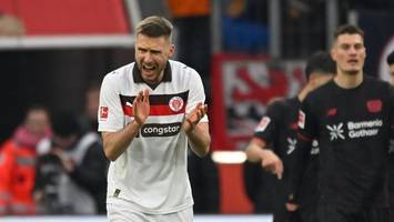FC St. Pauli: Team steht hinter Blessin, bewertet die 0:4-Pleite aber anders