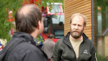 tiny house an der ostsee: dieser ex-airbus-mann baut zwei siedlungen