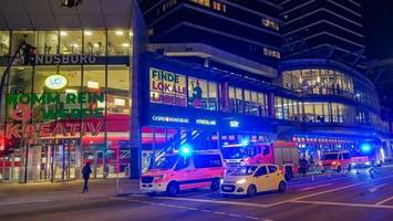 Rauch aus Wohnung im 27. Stock – Feuerwehr mit Großaufgebot an Mundsburg-Türmen