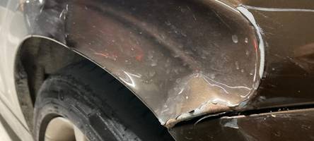 2000 Euro Schaden: Polizei ermittelt nach Unfallflucht in Hochzoll