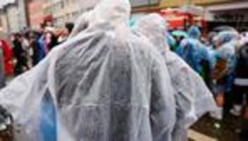 Köln und Düsseldorf: Wetterdienst warnt vor Gewitter und Sturmböen bei Umzügen