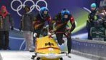 Zweier-Bob bei Winterspielen: Lochner vor erstem Olympia-Gold: Friedrich weit zurück