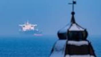 ostsee: greenpeace warnt vor umweltschäden durch russlands schattenflotte