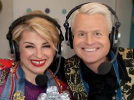 Sabine ist getroffen worden: Karnevals-Moderatorin erleidet Pralinen-Unfall