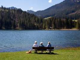 eigentlich schon zu spät: die rente mit 67 hat für Ökonomen ausgedient