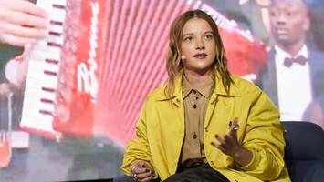 heimspiel für jella haase: „mama, war ich rebellisch?“