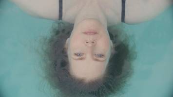 schwierige rückkehr ins alte leben: „at the sea“