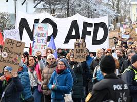 Anti-AfD-Demo: 3500 Menschen protestieren gegen Höcke-Auftritt im Allgäu